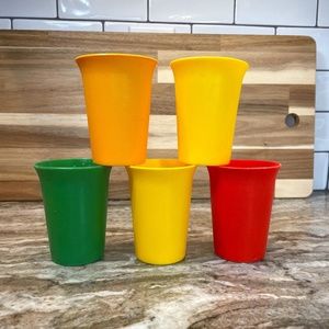 Set of 5 Tupperware Nesting Bell Tumblers #109 in Primary Colors 7 oz. - Vintage